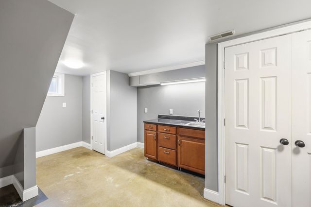 210 Bunker Hill Road, Paris, KY 40361