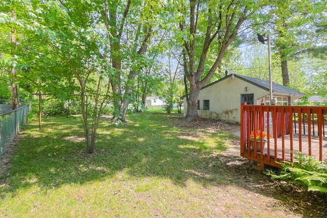 1751 Larpenteur Avenue E, Maplewood, MN 55109