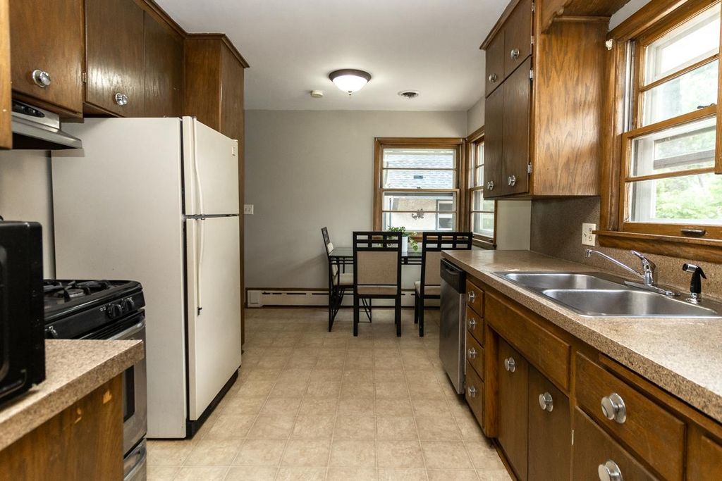 1751 Larpenteur Avenue E, Maplewood, MN 55109 — photo 5