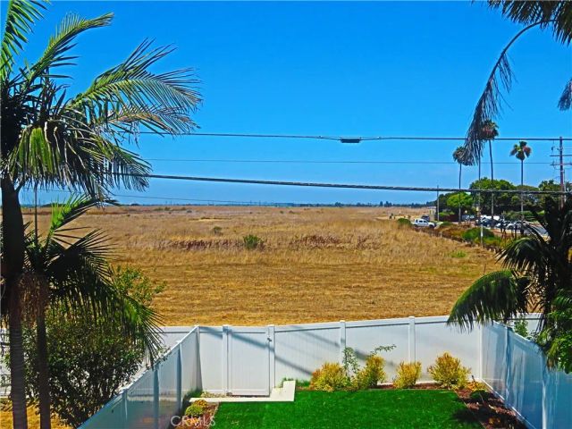 1002 Nancy, Costa Mesa, CA 92627
