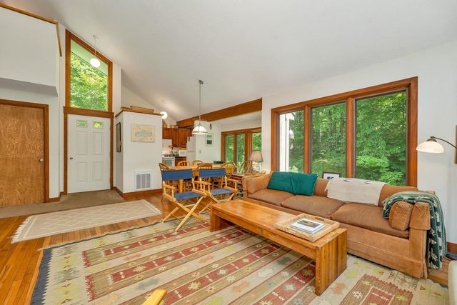 1383 King Hill Road, New London, NH 03257