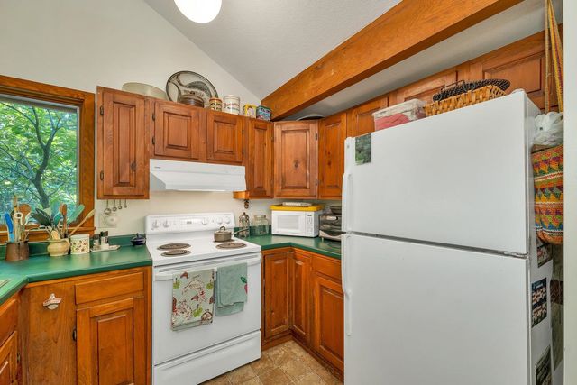 1383 King Hill Road, New London, NH 03257