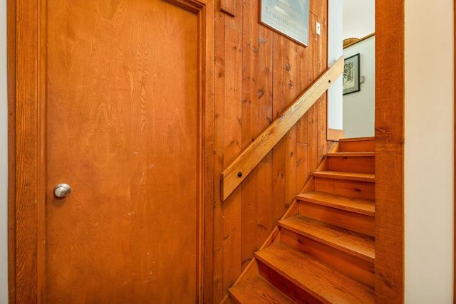 1383 King Hill Road, New London, NH 03257