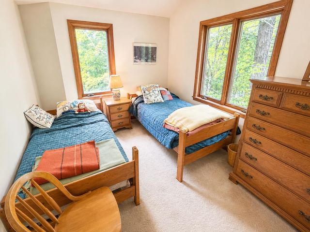 1383 King Hill Road, New London, NH 03257
