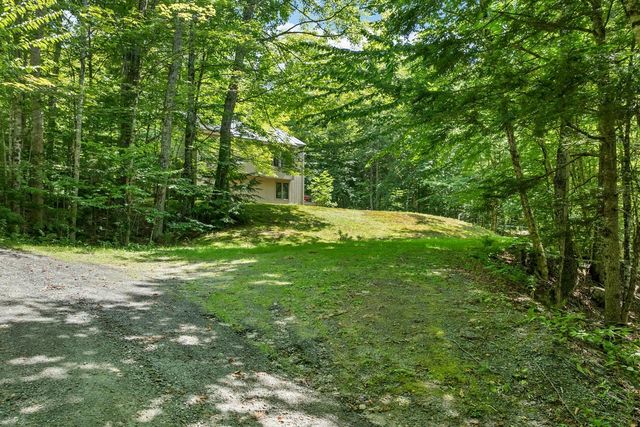 1383 King Hill Road, New London, NH 03257