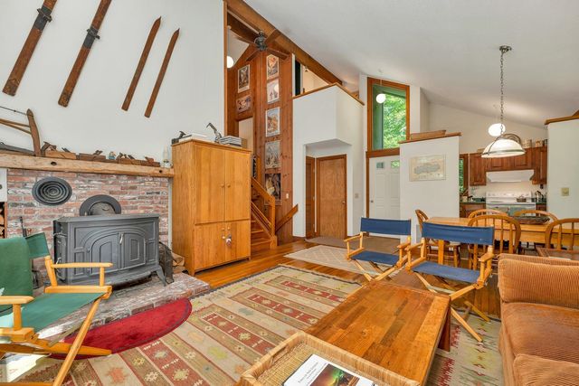 1383 King Hill Road, New London, NH 03257