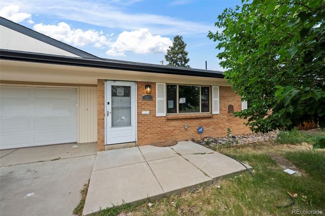 5715 W 5th Avenue, Lakewood, CO 80226