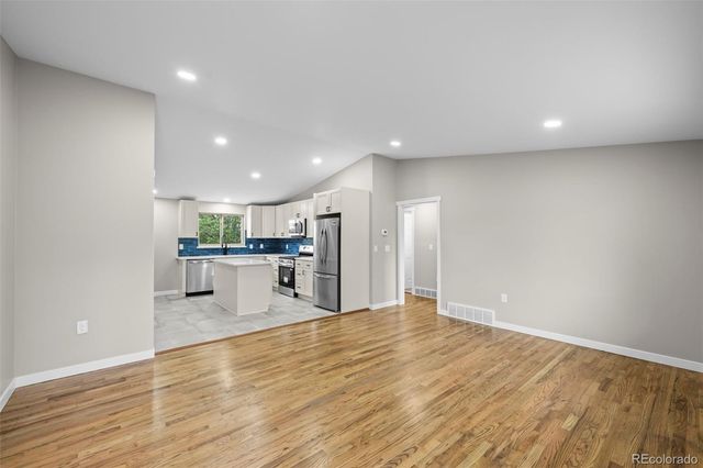5715 W 5th Avenue, Lakewood, CO 80226