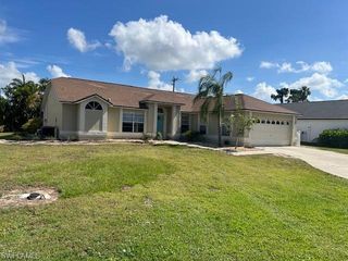 9794 Country Oaks DR, Fort Myers, FL 33967