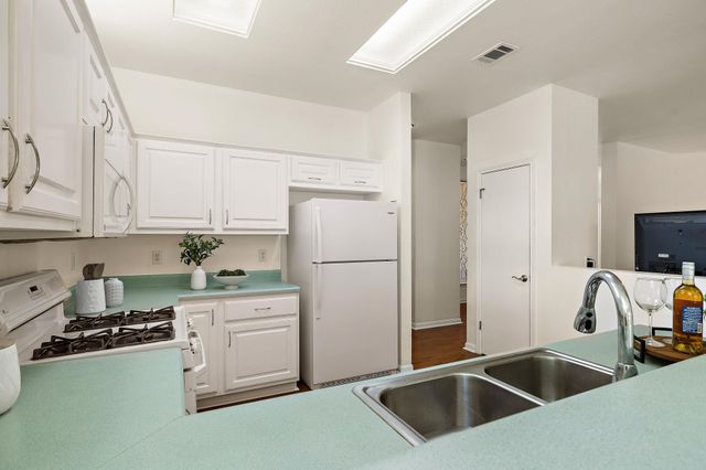191 Trail Rider WAY, Georgetown, TX 78633