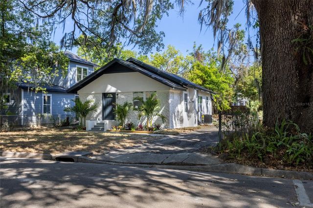 418 NW 3RD AVENUE, Gainesville, FL 32601