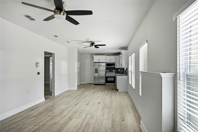 418 NW 3RD AVENUE, Gainesville, FL 32601