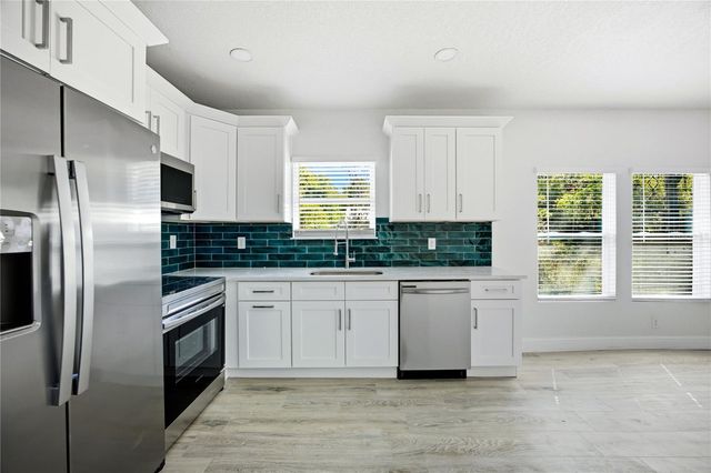 418 NW 3RD AVENUE, Gainesville, FL 32601