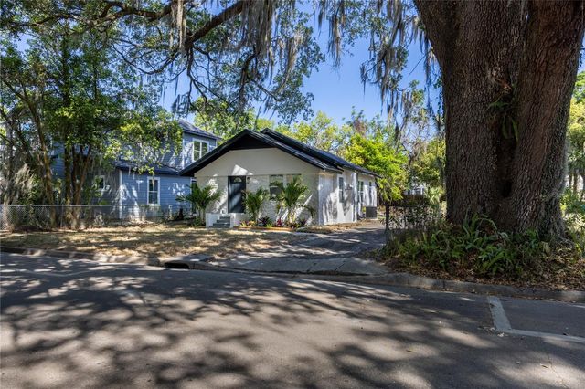 418 NW 3RD AVENUE, Gainesville, FL 32601