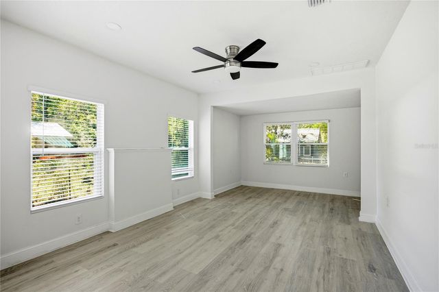 418 NW 3RD AVENUE, Gainesville, FL 32601