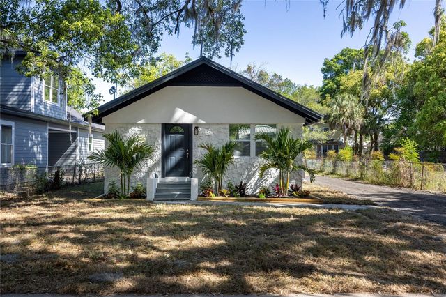 418 NW 3RD AVENUE, Gainesville, FL 32601