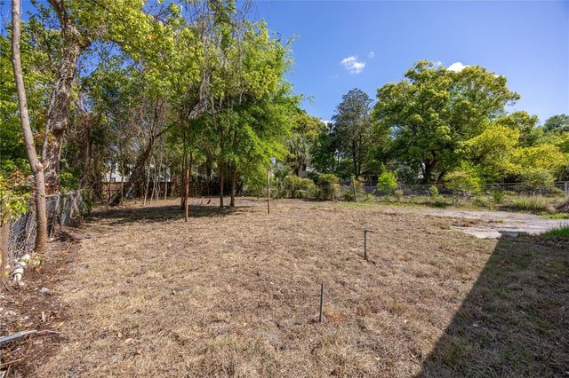 418 NW 3RD AVENUE, Gainesville, FL 32601