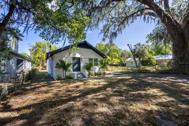418 NW 3RD AVENUE, Gainesville, FL 32601