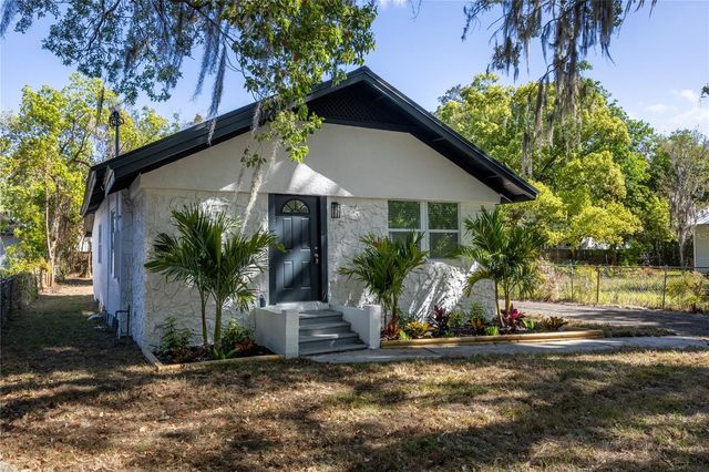 418 NW 3RD AVENUE, Gainesville, FL 32601
