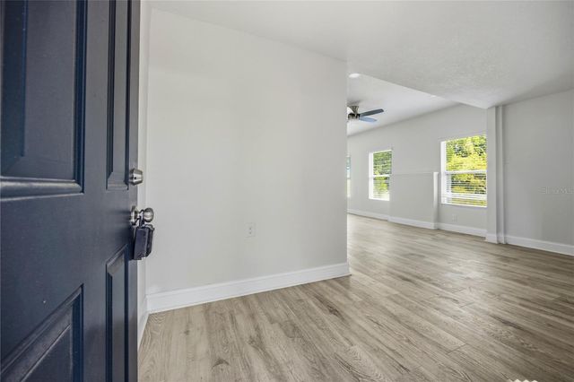 418 NW 3RD AVENUE, Gainesville, FL 32601