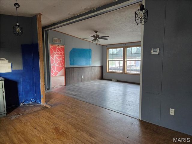 442 Dollie Drive, Villa Ridge, MO 63089