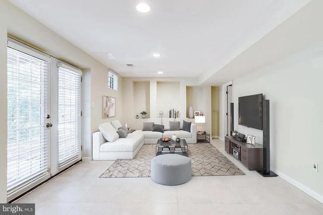 8334 TERRA GRANDE AVE, Springfield, VA 22153