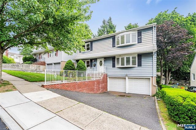 37 Woodland 2, Maywood, NJ 07607