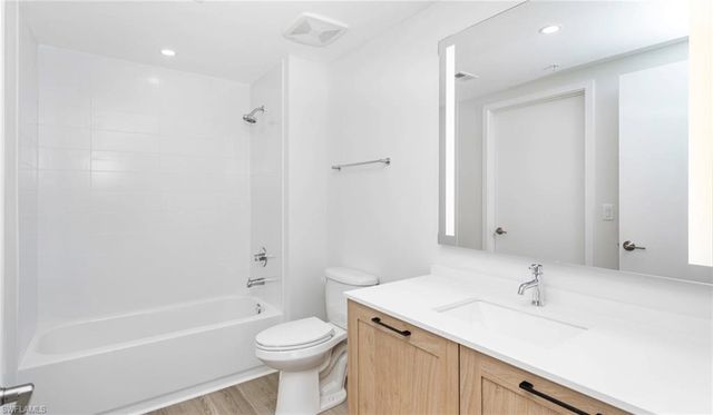 22980 Vista Edera Cir # 315, Estero, FL 33928