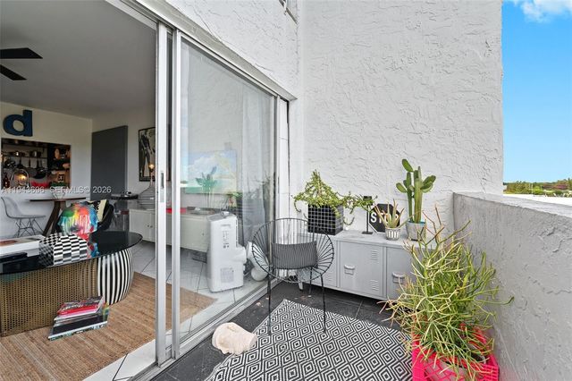 7801 NE 4th Ct 511, Miami, FL 33138