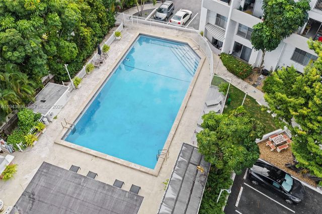 7801 NE 4th Ct 511, Miami, FL 33138