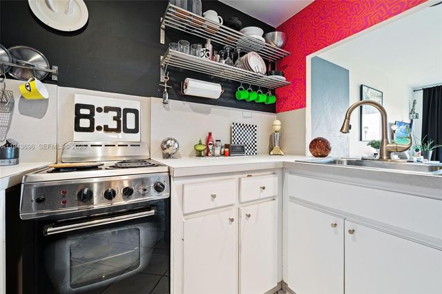 7801 NE 4th Ct 511, Miami, FL 33138