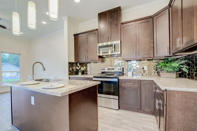 3708 Easy Street A, Houston, TX 77026
