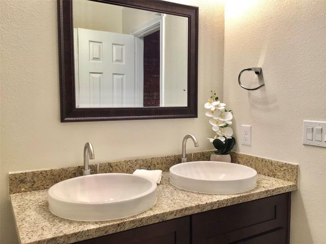 3708 Easy Street A, Houston, TX 77026