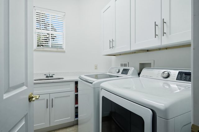 136 ANDALUSIA Way, Palm Beach Gardens, FL 33418