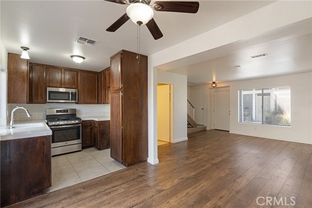 824 N Pasadena 6, Azusa, CA 91702