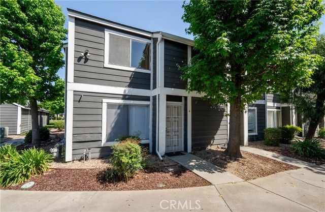 824 N Pasadena 6, Azusa, CA 91702