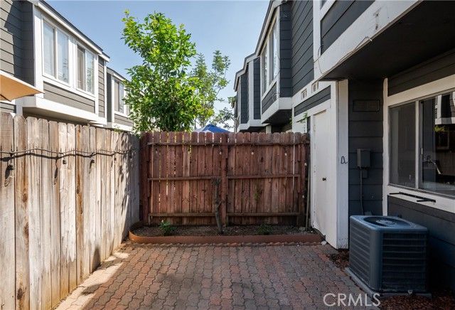 824 N Pasadena 6, Azusa, CA 91702