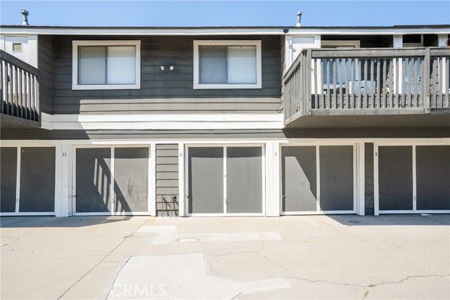 824 N Pasadena 6, Azusa, CA 91702