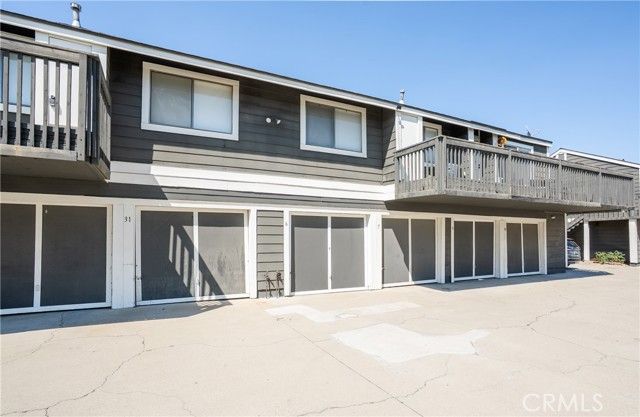 824 N Pasadena 6, Azusa, CA 91702