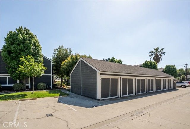 824 N Pasadena 6, Azusa, CA 91702