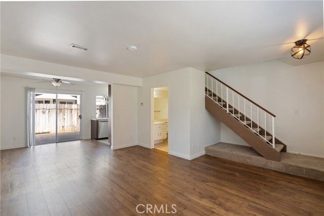 824 N Pasadena 6, Azusa, CA 91702