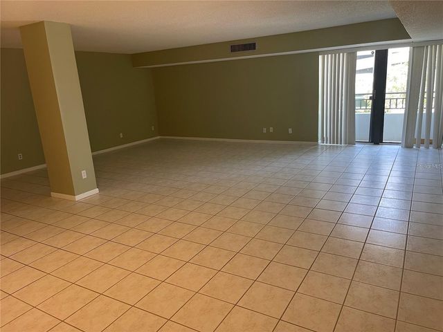 851 BAYWAY BOULEVARD 103, Clearwater Beach, FL 33767
