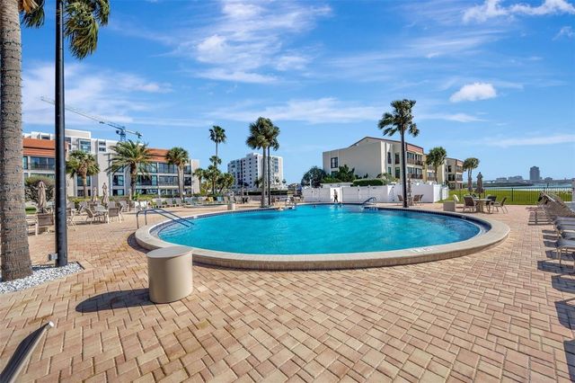 851 BAYWAY BOULEVARD 103, Clearwater Beach, FL 33767