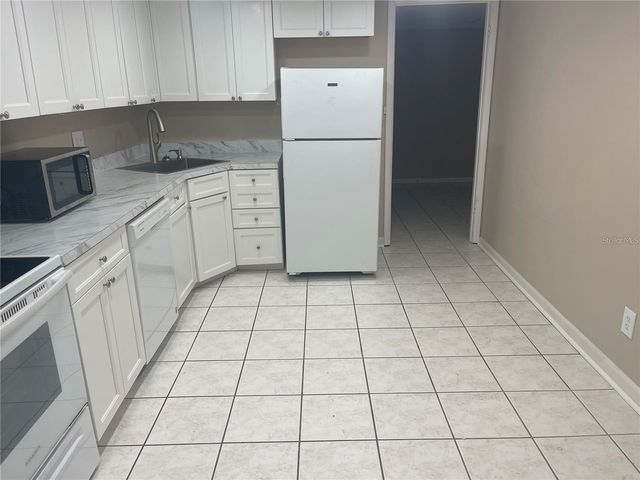 851 BAYWAY BOULEVARD 103, Clearwater Beach, FL 33767