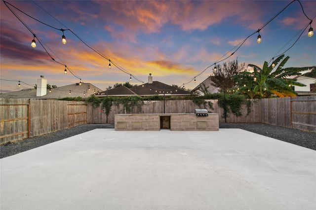 20864 Sheffield Park Drive, Porter, TX 77365