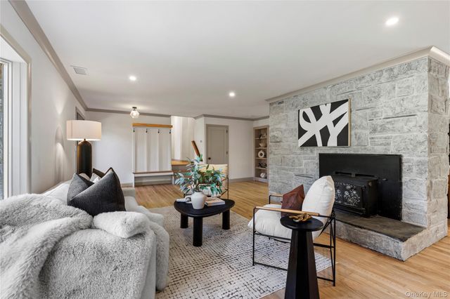 816 Hardscrabble Road, Chappaqua, NY 10514