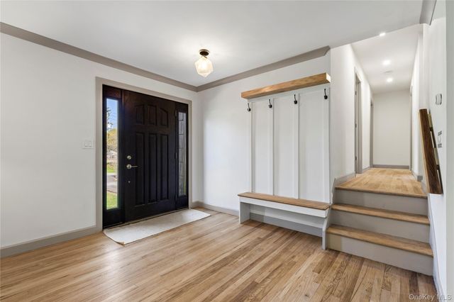 816 Hardscrabble Road, Chappaqua, NY 10514