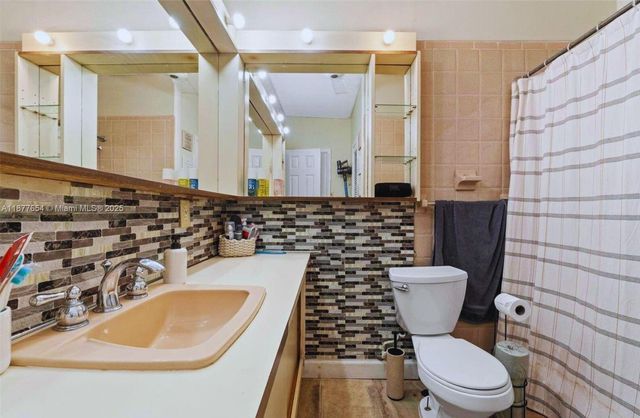 8571 SW 30th St, Miami, FL 33155