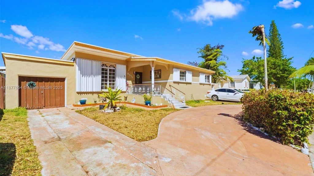 8571 SW 30th St, Miami, FL 33155