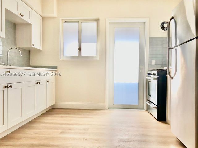 105 S Shore Dr 5, Miami Beach, FL 33141